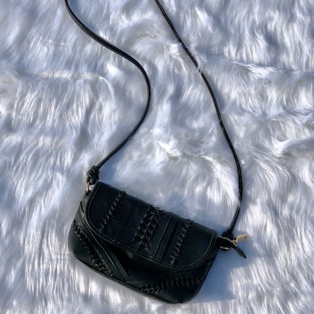 NWOT Black Urban Expressions crossbody bag